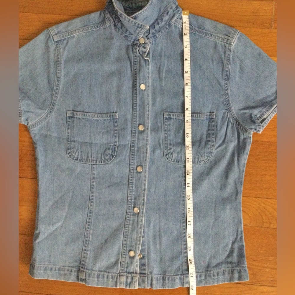 Old Navy denim button short sleeve top, size S - Picture 8 of 11